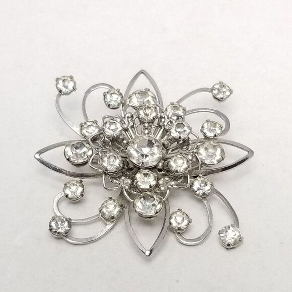 Vintage Rhinestone Flower Snowflake Starburst Brooch, Silver Tone Retro Pin - Picture 4 of 4